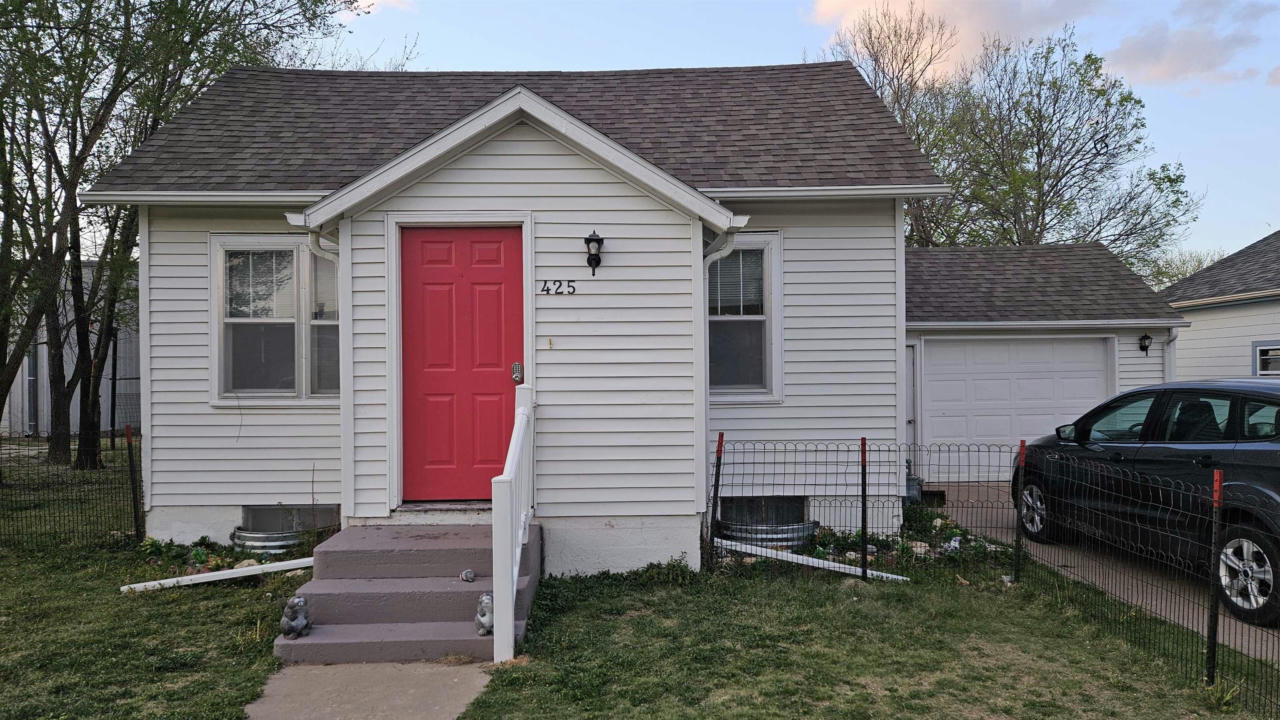 425 W WISCONSIN ST, RUSSELL, KS 67665, photo 1 of 13