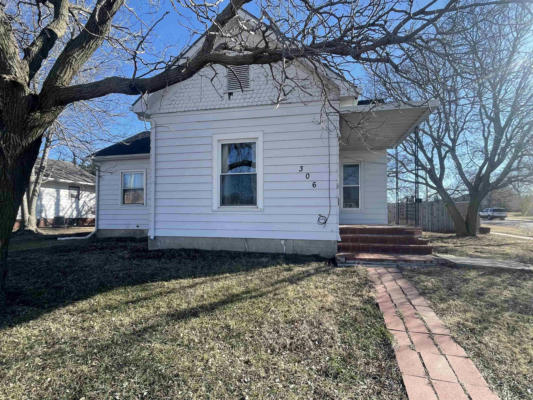 306 E 3RD ST, RUSSELL, KS 67665, photo 2 of 22