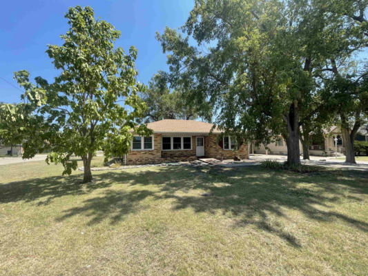 1661 N MAPLE ST, RUSSELL, KS 67665 - Image 1